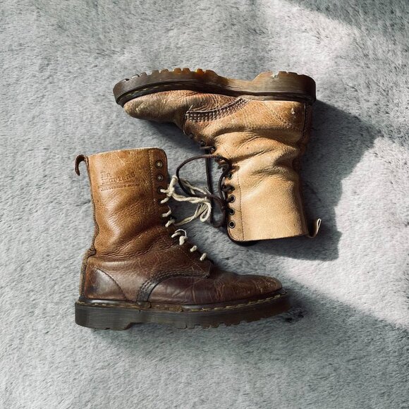 Vintage khaki Dr. Martens western combat boots - Picture 2 of 6